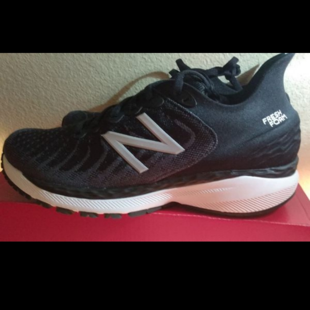 Shoes - Picture 7 of 9